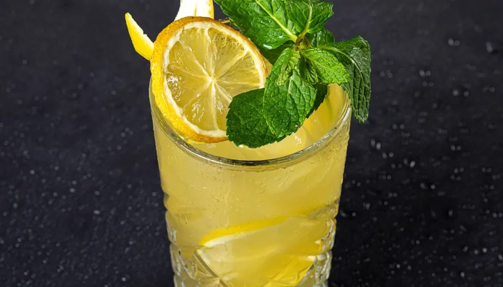 Lemon Water: A Refreshing Start